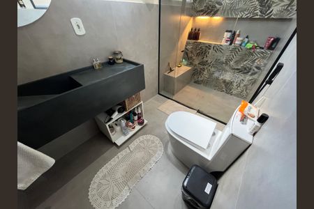 Casa de condomínio à venda com 140m², 3 quartos e 2 vagasBanheiro