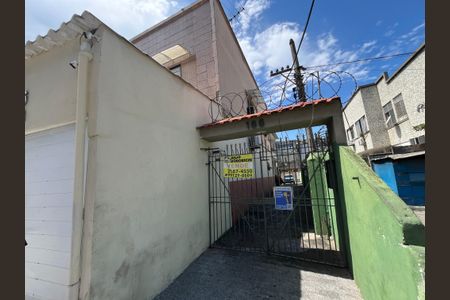 Casa de condomínio à venda com 140m², 3 quartos e 2 vagasFachada externa