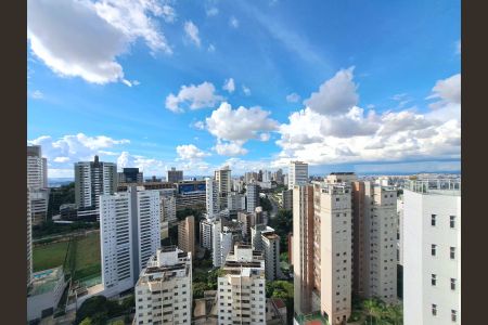 Apartamento para alugar com 260m², 4 quartos e 4 vagas