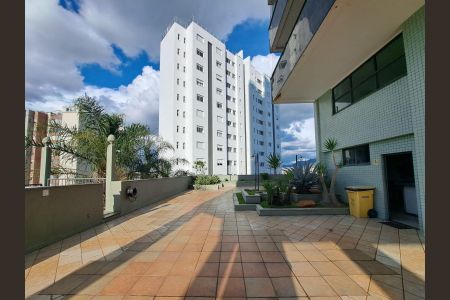 Apartamento para alugar com 260m², 4 quartos e 4 vagas