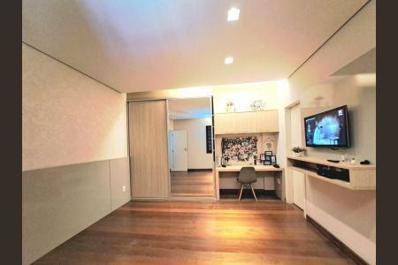 Apartamento para alugar com 260m², 4 quartos e 4 vagas