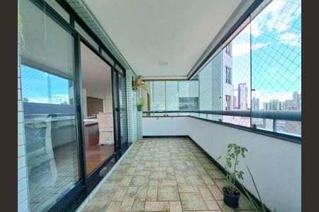 Apartamento para alugar com 260m², 4 quartos e 4 vagas