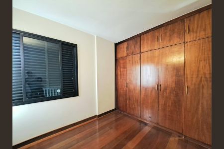 Apartamento para alugar com 260m², 4 quartos e 4 vagas