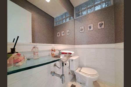 Apartamento para alugar com 260m², 4 quartos e 4 vagas