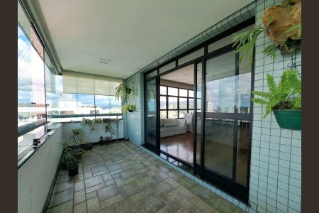 Apartamento para alugar com 260m², 4 quartos e 4 vagas