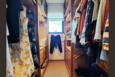 Apartamento para alugar com 260m², 4 quartos e 4 vagas