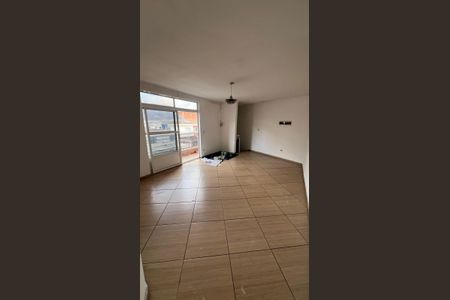 Sala de casa para alugar com 2 quartos, 130m² em Cipava, Osasco
