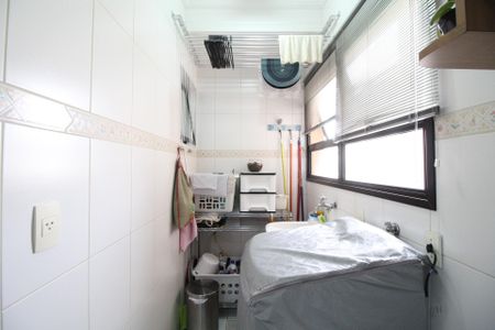 Apartamento para alugar com 74m², 2 quartos e 1 vagaÁrea de Serviço