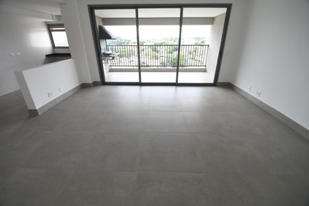 Sala de apartamento à venda com 3 quartos, 139m² em Cambuí, Campinas