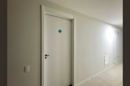 Apartamento para alugar com 24m², 1 quarto e sem vaga Apartamento para alugar com 24m², 1 quarto e sem vagaHall Apartamento