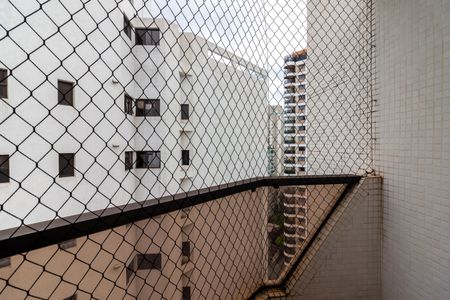 Apartamento para alugar com 393m², 3 quartos e 6 vagas Apartamento para alugar com 393m², 3 quartos e 6 vagasVaranda do Closet da Suíte 1