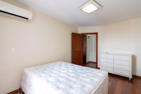 Apartamento para alugar com 393m², 3 quartos e 6 vagas Apartamento para alugar com 393m², 3 quartos e 6 vagasSuíte 2