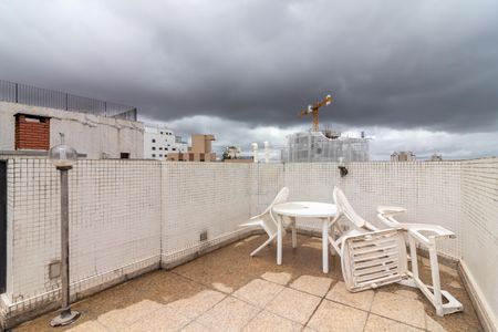 Apartamento para alugar com 393m², 3 quartos e 6 vagas Apartamento para alugar com 393m², 3 quartos e 6 vagasPiscina