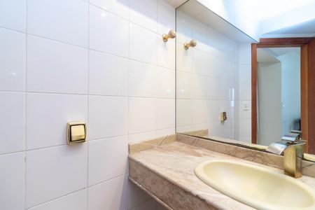 Apartamento para alugar com 393m², 3 quartos e 6 vagas Apartamento para alugar com 393m², 3 quartos e 6 vagasLavabo