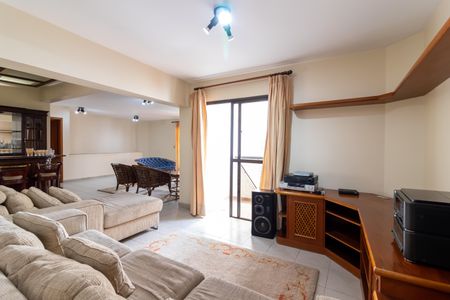 Apartamento para alugar com 393m², 3 quartos e 6 vagas Apartamento para alugar com 393m², 3 quartos e 6 vagasSala de TV