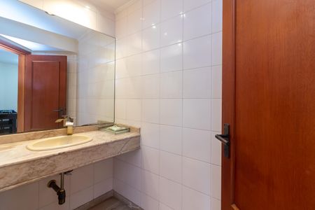 Apartamento para alugar com 393m², 3 quartos e 6 vagas Apartamento para alugar com 393m², 3 quartos e 6 vagasLavabo