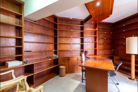 Apartamento para alugar com 393m², 3 quartos e 6 vagas Apartamento para alugar com 393m², 3 quartos e 6 vagasEscritório