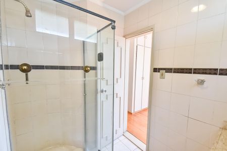 Apartamento à venda com 191m², 3 quartos e 2 vagas Apartamento à venda com 191m², 3 quartos e 2 vagasBanheiro da suíte