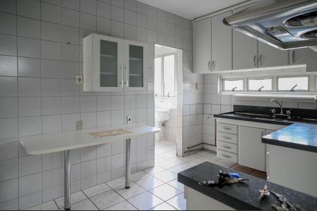Apartamento à venda com 191m², 3 quartos e 2 vagasCozinha