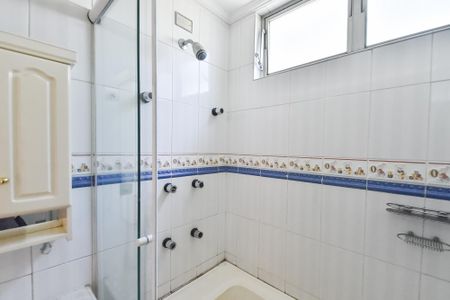 Apartamento à venda com 191m², 3 quartos e 2 vagas Apartamento à venda com 191m², 3 quartos e 2 vagasBanheiro social