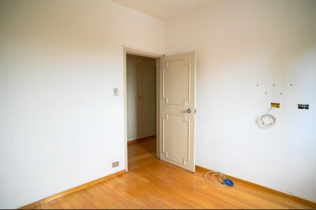 Apartamento à venda com 191m², 3 quartos e 2 vagasQuarto 2