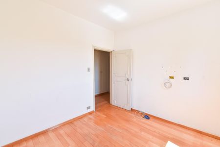 Apartamento à venda com 191m², 3 quartos e 2 vagas Apartamento à venda com 191m², 3 quartos e 2 vagasQuarto 2