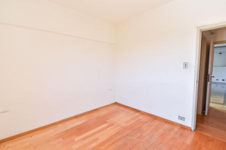 Apartamento à venda com 191m², 3 quartos e 2 vagas Apartamento à venda com 191m², 3 quartos e 2 vagasQuarto 2
