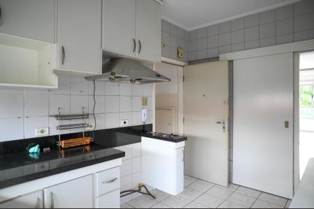 Apartamento à venda com 191m², 3 quartos e 2 vagasCozinha