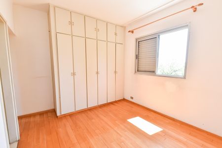 Apartamento à venda com 191m², 3 quartos e 2 vagas Apartamento à venda com 191m², 3 quartos e 2 vagasSuíte
