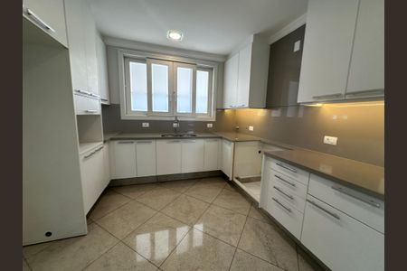 Casa de condomínio à venda com 470m², 4 quartos e 4 vagasCozinha