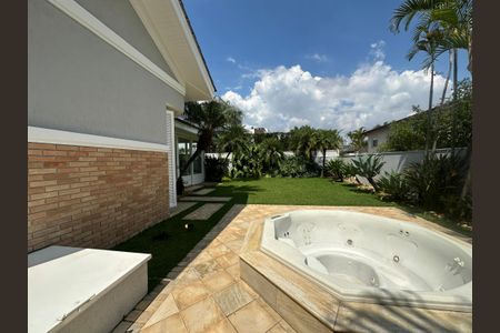 Casa de condomínio à venda com 470m², 4 quartos e 4 vagasQuintal