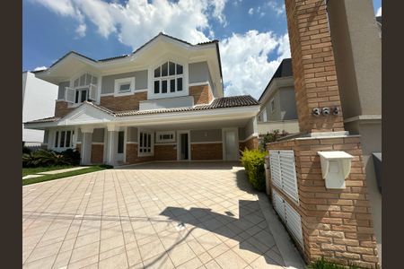 Casa de condomínio à venda com 470m², 4 quartos e 4 vagasFachada