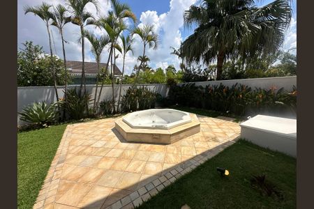 Casa de condomínio à venda com 470m², 4 quartos e 4 vagasQuintal