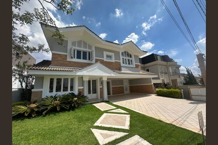 Casa de condomínio à venda com 470m², 4 quartos e 4 vagasFachada