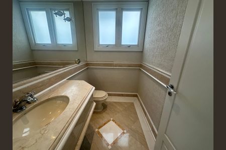 Casa de condomínio à venda com 470m², 4 quartos e 4 vagasLavabo