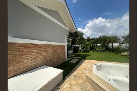 Casa de condomínio à venda com 470m², 4 quartos e 4 vagasQuintal
