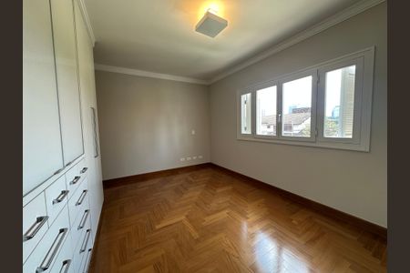 Casa de condomínio à venda com 470m², 4 quartos e 4 vagasSuíte 1