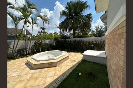 Casa de condomínio à venda com 470m², 4 quartos e 4 vagasQuintal