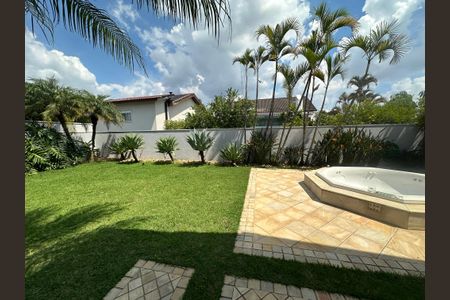 Casa de condomínio à venda com 470m², 4 quartos e 4 vagasQuintal