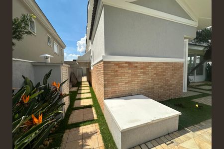 Casa de condomínio à venda com 470m², 4 quartos e 4 vagasQuintal