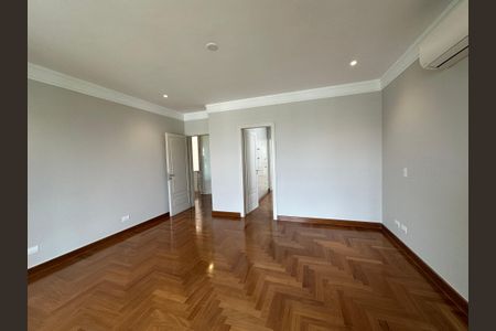 Casa de condomínio à venda com 470m², 4 quartos e 4 vagasSuíte 2