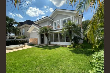 Casa de condomínio à venda com 470m², 4 quartos e 4 vagasQuintal