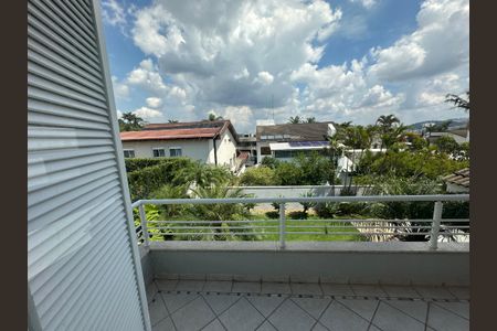 Casa de condomínio à venda com 470m², 4 quartos e 4 vagasVaranda