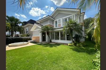 Casa de condomínio à venda com 470m², 4 quartos e 4 vagasQuintal