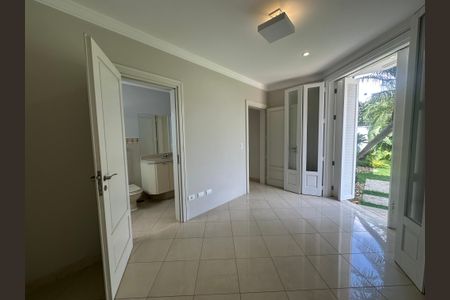 Casa de condomínio à venda com 470m², 4 quartos e 4 vagasSala de Almoço