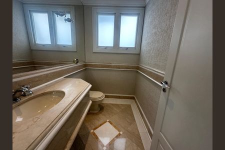 Casa de condomínio à venda com 470m², 4 quartos e 4 vagasLavabo