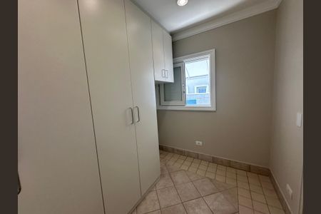 Casa de condomínio à venda com 470m², 4 quartos e 4 vagasQuarto de Serviço