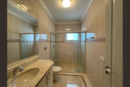 Casa de condomínio à venda com 470m², 4 quartos e 4 vagasBanheiro da Suíte 1