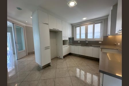 Casa de condomínio à venda com 470m², 4 quartos e 4 vagasCozinha