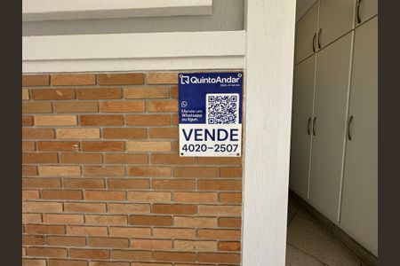 Casa de condomínio à venda com 470m², 4 quartos e 4 vagasFachada